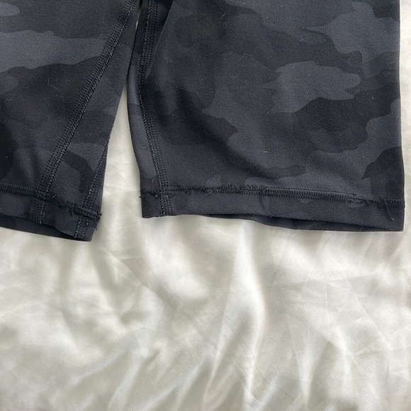 Lululemon Wunder Train High Rise Short 8" Camo Deep Coal - Picture 9 of 9